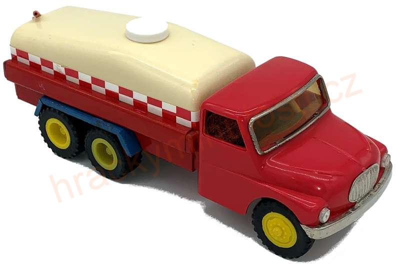 Tatra 138 Cisterna