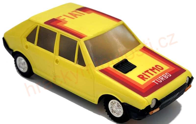 Fiat Ritmo s ovladačem a na setrvačník